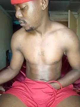 Snapshot of Hluga_25 chatting on 02-17-26, 04:42 Hluga 25 online show from 02-17-26, 04:42