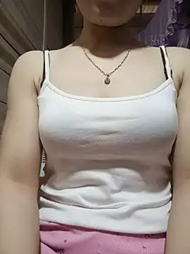 Snapshot of LucyyLy chatting on 07-02-26, 12:21 LucyyLy online show from 07-02-26, 12:21