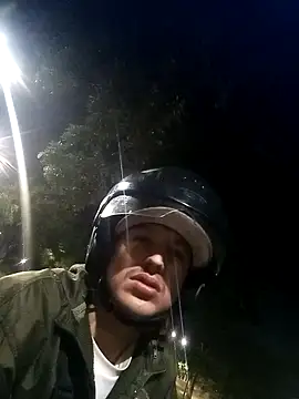 Snapshot of DebutingPathway chatting on 02-11-26, 09:25 DebutingPathway online show from 02-11-26, 09:25