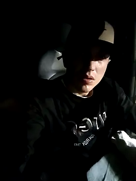 Snapshot of DebutingPathway chatting on 03-05-26, 09:27 DebutingPathway online show from 03-05-26, 09:27