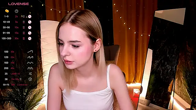 LillianShine online show from 02-19-26, 08:43