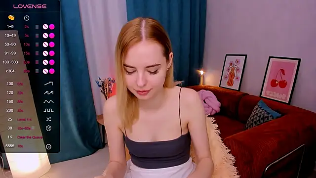 Snapshot of LillianShine chatting on 05-01-26, 08:52 LillianShine online show from 05-01-26, 08:52