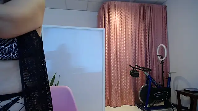 Manuela lara  online show from 11-21-25, 02:38