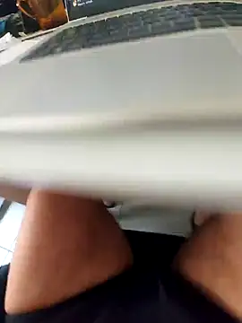 Snapshot of hpp66 chatting on 02-11-26, 10:20 hpp66 online show from 02-11-26, 10:20