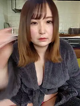 Snapshot of --MIYUKI chatting on 02-24-26, 05:16 --MIYUKI online show from 02-24-26, 05:16