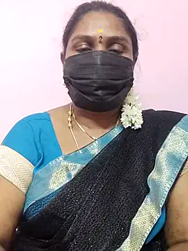 Snapshot of Tamil_Azhaghi25 chatting on 09-17-25, 04:30 Tamil Azhaghi25 online show from 09-17-25, 04:30