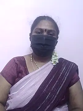 Snapshot of Tamil_Azhaghi25 chatting on 09-27-25, 04:12 Tamil Azhaghi25 online show from 09-27-25, 04:12