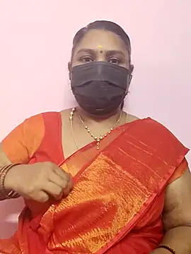 Snapshot of Tamil_Azhaghi25 chatting on 10-05-25, 05:44 Tamil Azhaghi25 online show from 10-05-25, 05:44