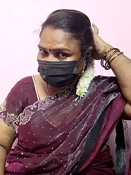 Snapshot of Tamil_Azhaghi25 chatting on 10-19-25, 05:13 Tamil Azhaghi25 online show from 10-19-25, 05:13