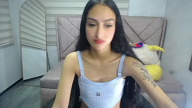 Snapshot of Tifany_v chatting on 09-23-25, 08:12 Tifany v online show from 09-23-25, 08:12