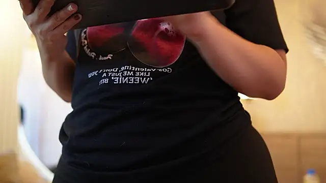 Tayler Kim online show from 10-05-25, 04:05