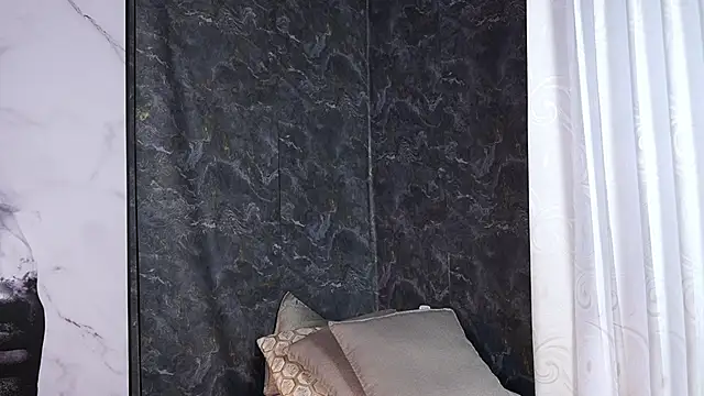 Tayler Kim online show from 10-15-25, 07:14