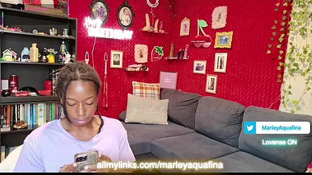 Snapshot of MarleyAquafina chatting on 09-22-25, 01:13 MarleyAquafina online show from 09-22-25, 01:13