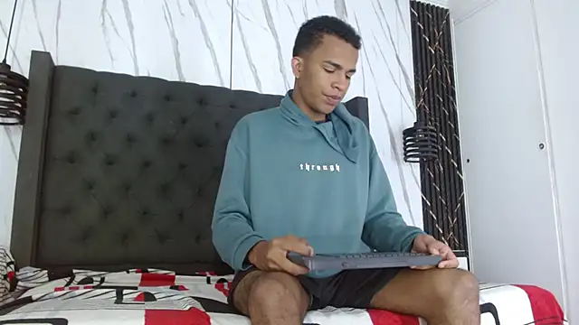 aston xvera online show from 10-10-25, 03:27