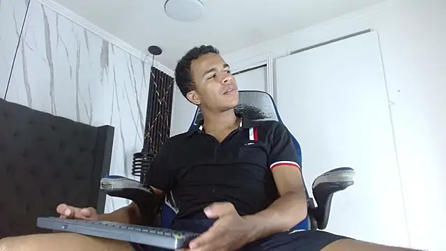 aston xvera online show from 11-02-25, 12:13