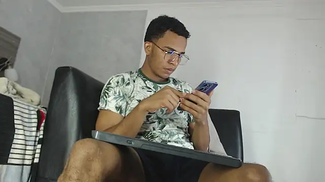 aston xvera online show from 11-27-25, 09:39