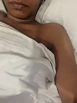 Snapshot of kiara78791 chatting on 09-08-25, 09:03 kiara78791 online show from 09-08-25, 09:03