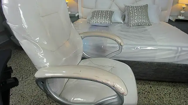 Miss Francheska online show from 02-02-26, 11:53