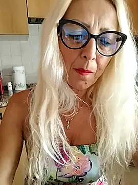Snapshot of _sexyBLONDE46_ chatting on 07-04-26, 01:28 sexyBLONDE46 online show from 07-04-26, 01:28