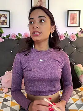 Im Lyan online show from 11-20-25, 03:12