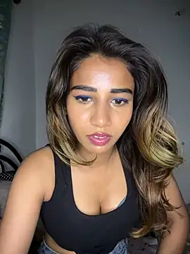 STRIP GLOW online show from 02-26-26, 11:04