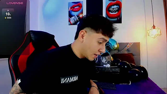 Nicolas James Sc online show from 10-24-25, 02:46