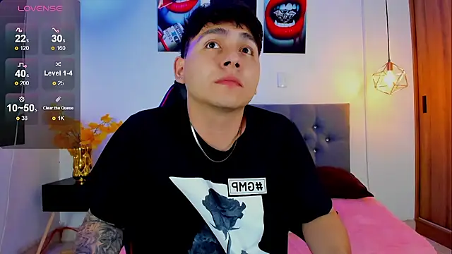 Nicolas James Sc online show from 11-30-25, 01:15