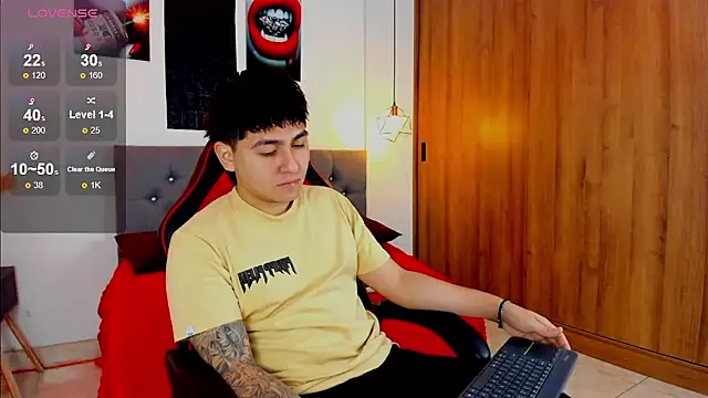 Nicolas James Sc online show from 12-22-25, 01:41