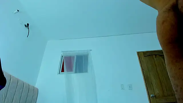 Snapshot of magic_mike_26 chatting on 10-30-25, 11:00 magic mike 26 online show from 10-30-25, 11:00