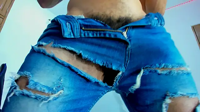 Snapshot of magic_mike_26 chatting on 11-26-25, 11:00 magic mike 26 online show from 11-26-25, 11:00