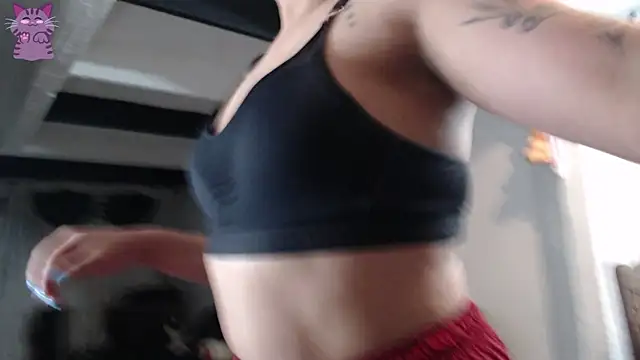 Snapshot of alix_beltran chatting on 09-20-25, 02:23 alix beltran online show from 09-20-25, 02:23