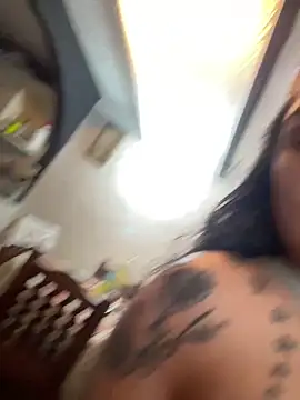 Snapshot of alix_beltran chatting on 10-28-25, 02:59 alix beltran online show from 10-28-25, 02:59