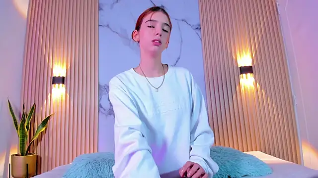 Snapshot of Alana_333 chatting on 09-10-25, 11:43 Alana 333 online show from 09-10-25, 11:43