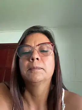 YadiraOrozco online show from 11-24-25, 08:19