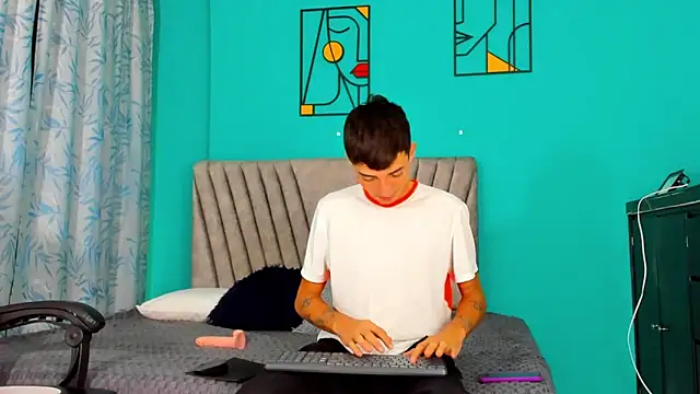 Maikol Ortiz online show from 03-10-26, 12:32