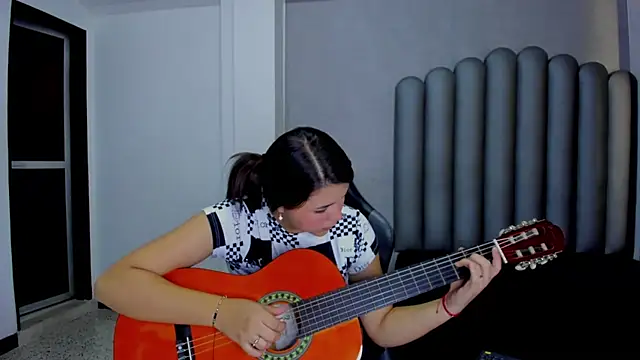 Charlotte-Star online show from 12-16-25, 07:41