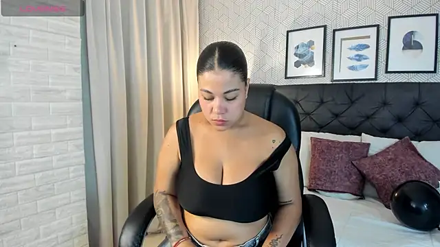 sophie  blare online show from 04-17-26, 07:17