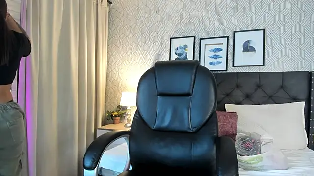 sophie  blare online show from 06-01-26, 07:04