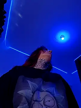 Snapshot of blazed_vixen chatting on 03-01-26, 10:45 blazed vixen online show from 03-01-26, 10:45