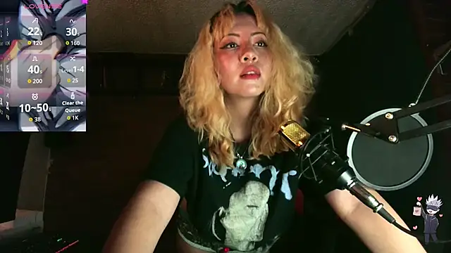 Snapshot of Valkiiria__ chatting on 03-18-26, 05:21 Valkiiria online show from 03-18-26, 05:21