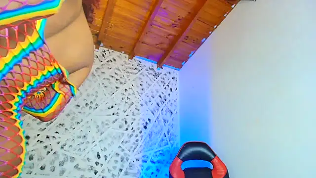 MIA HOT23CM S7S online show from 12-04-25, 02:21