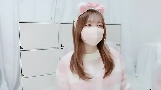 Snapshot of Hanachan_Gcup_ chatting on 10-30-25, 11:22 Hanachan Gcup online show from 10-30-25, 11:22