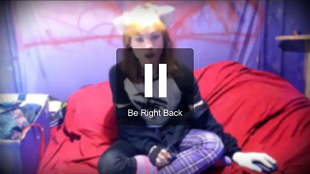 Snapshot of SparkyFerret chatting on 10-16-25, 10:22 SparkyFerret online show from 10-16-25, 10:22