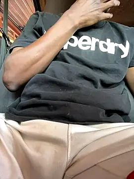 Snapshot of MeneerIan chatting on 09-16-25, 09:43 MeneerIan online show from 09-16-25, 09:43