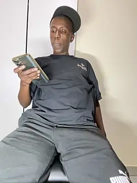 Snapshot of MeneerIan chatting on 10-14-25, 05:36 MeneerIan online show from 10-14-25, 05:36