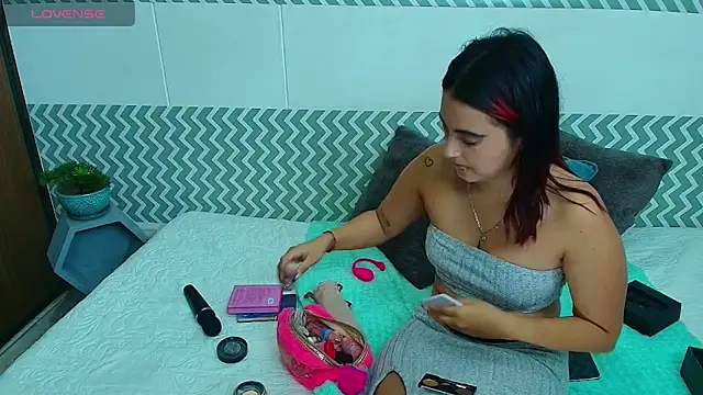 Snapshot of EmilyCoy_ chatting on 10-11-25, 03:50 EmilyCoy online show from 10-11-25, 03:50