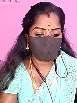 Snapshot of tamilammukuttyy chatting on 04-23-26, 07:52 tamilammukuttyy online show from 04-23-26, 07:52