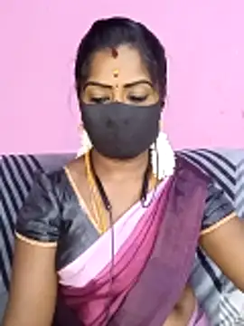 Snapshot of tamilammukuttyy chatting on 05-01-26, 03:22 tamilammukuttyy online show from 05-01-26, 03:22