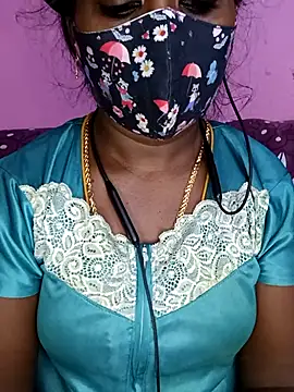 Snapshot of tamilammukuttyy chatting on 05-11-26, 03:18 tamilammukuttyy online show from 05-11-26, 03:18