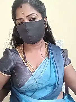 Snapshot of tamilammukuttyy chatting on 06-19-26, 04:17 tamilammukuttyy online show from 06-19-26, 04:17